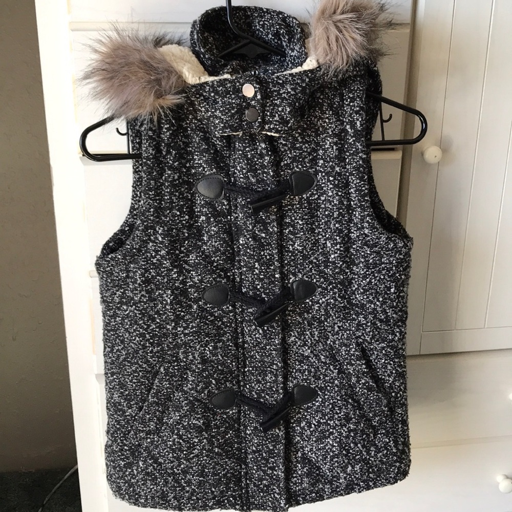Mossimo Supply co. Women’s M winter vest